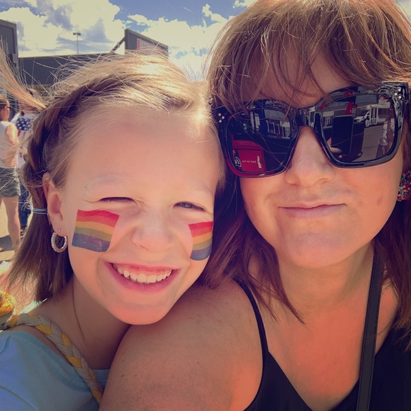 Meet your Posher, Haley - Picture 2 of 6